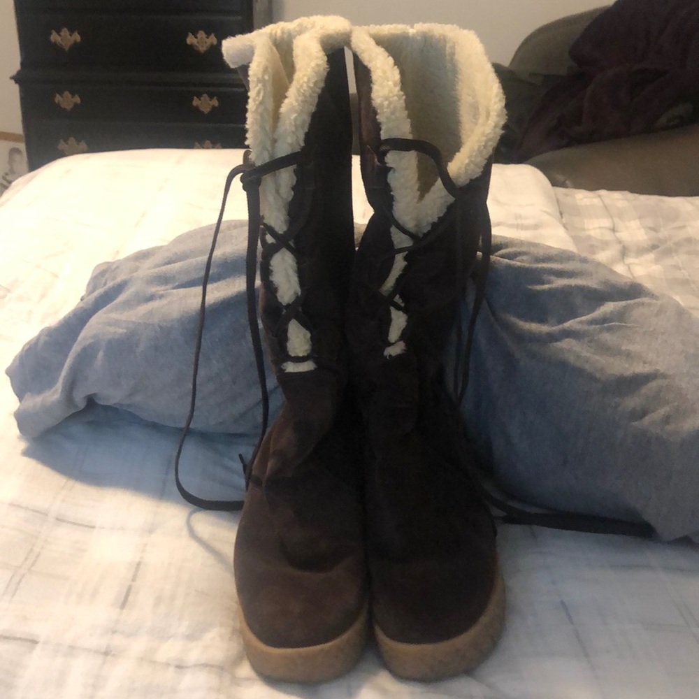 Lace up boots